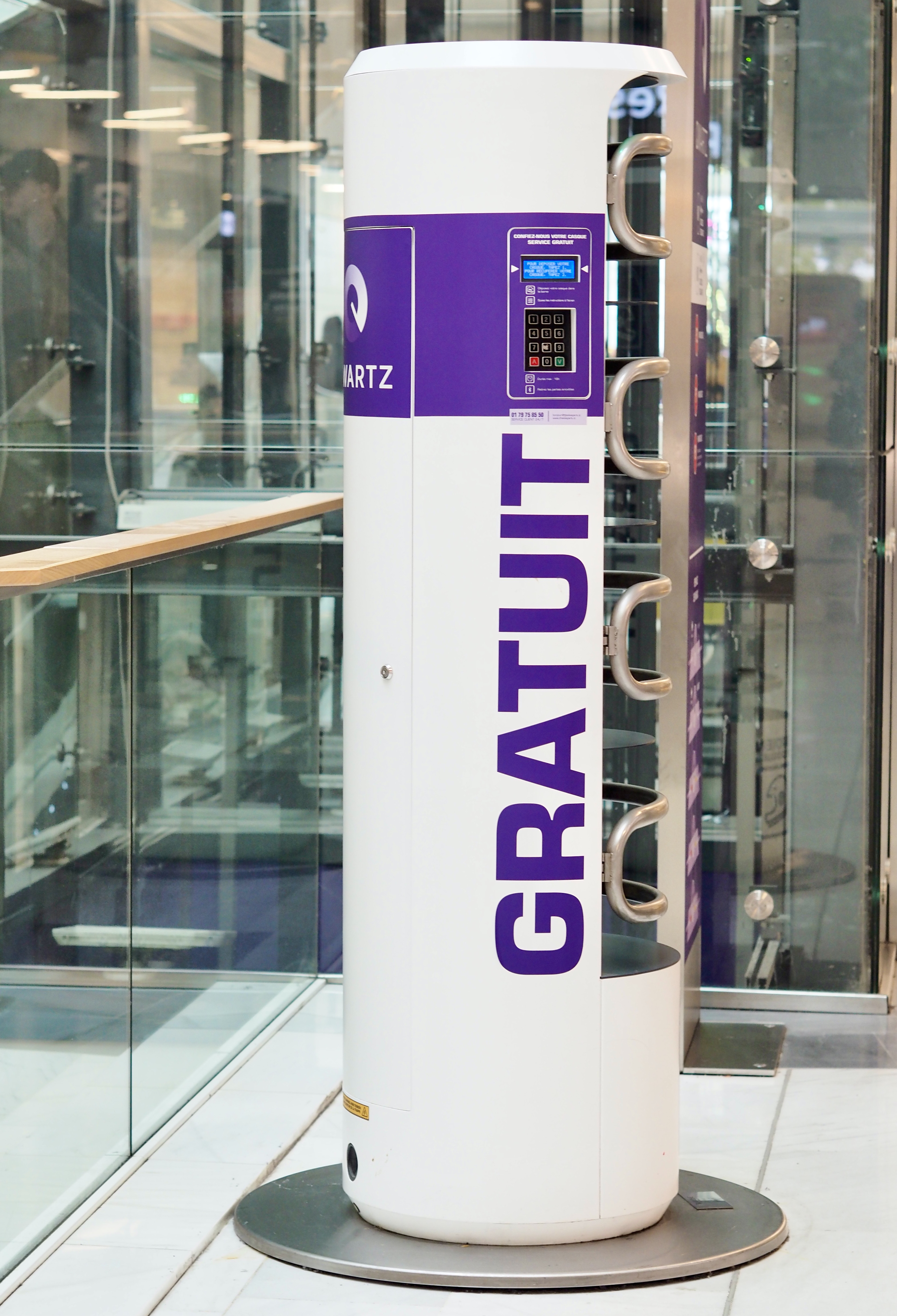 Rangements pour casques pour hyper et supermarchés