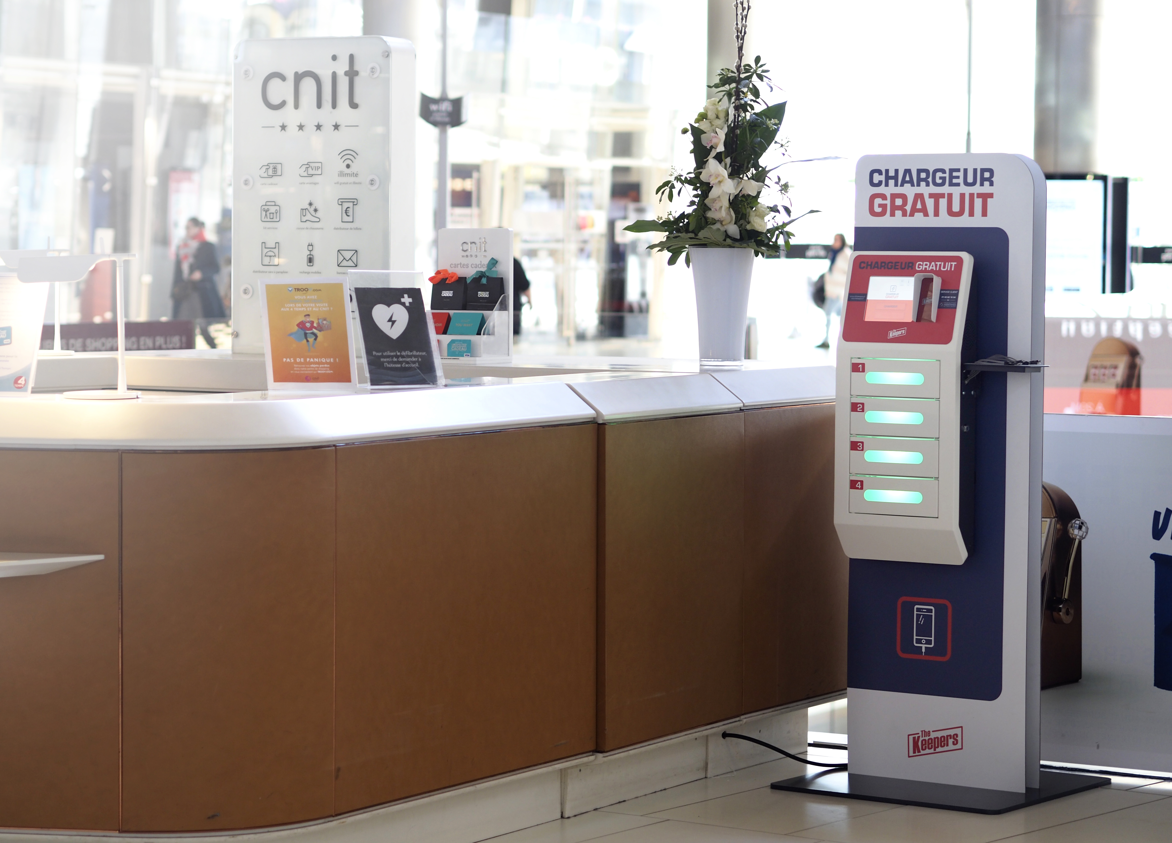 Borne de recharge de téléphones pour mairies et collectivités Borne de recharge de téléphones pour mairies et collectivités